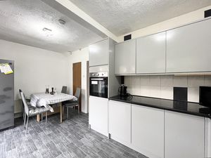 Photo 10- click for photo gallery